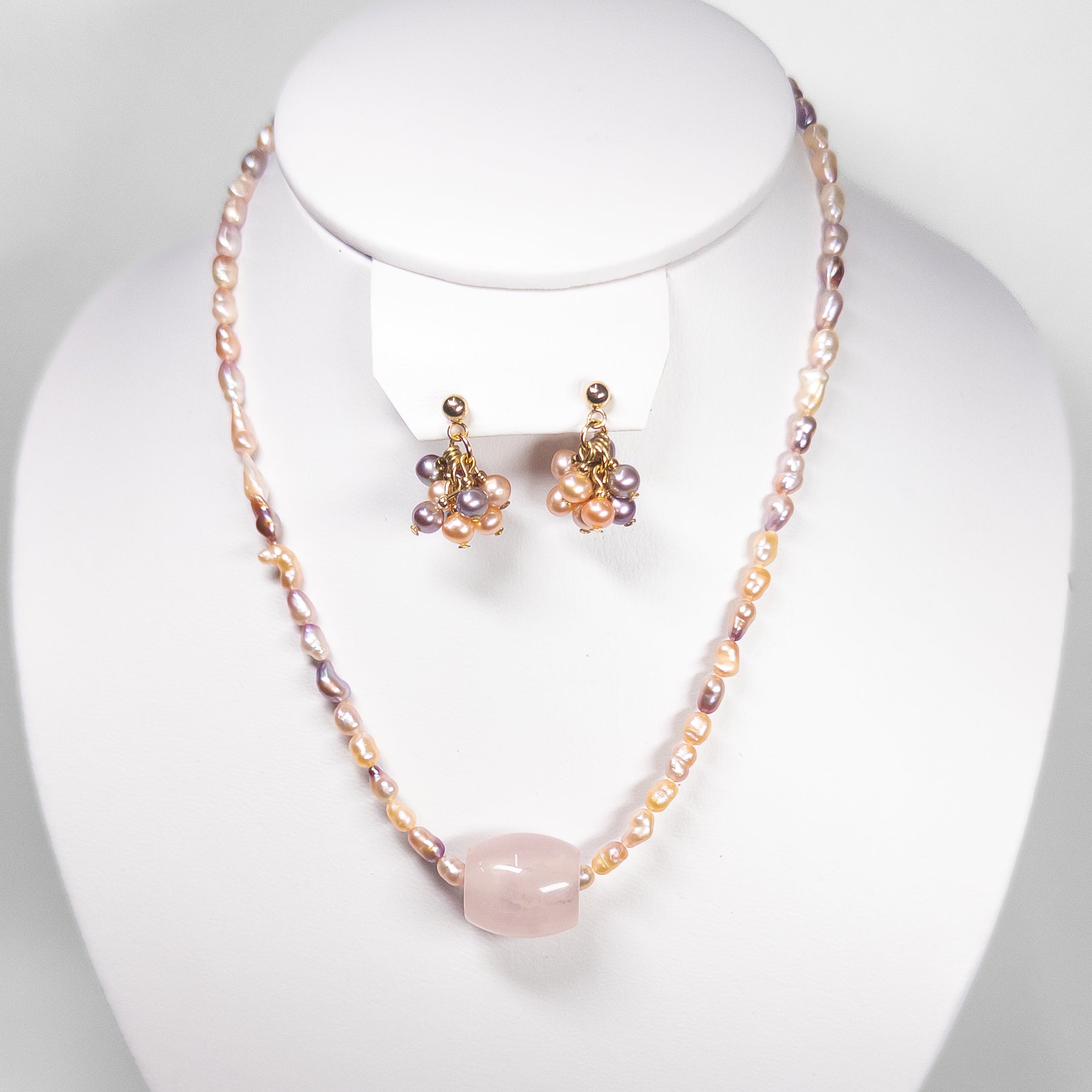 Set "Dulce Tesoro": Collar y Aretes de Mini Perlas Barrocas Candy y Cuarzo Rosa