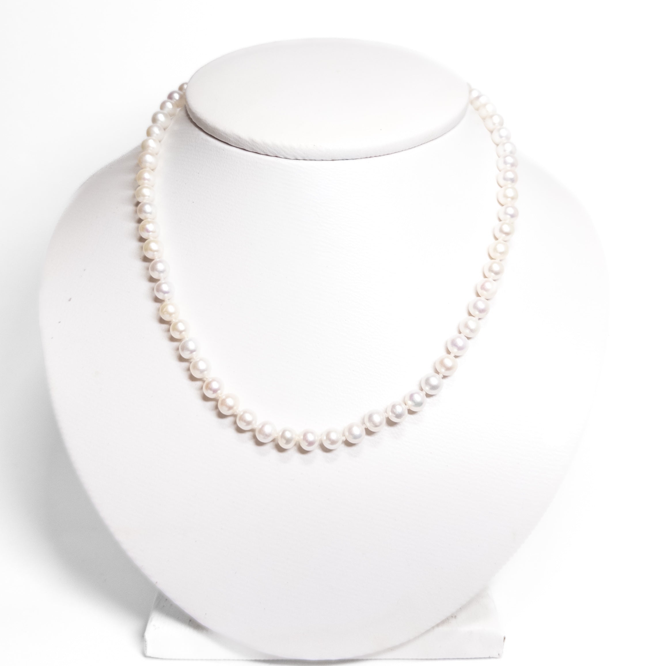 Collar Esencial de Perlas Naturales